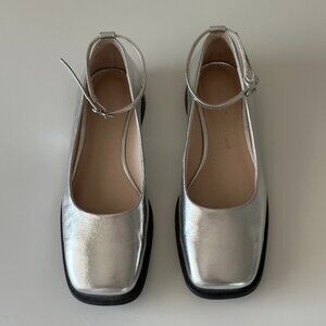 Lisa Says Gah Mackie Heels Mary Janes